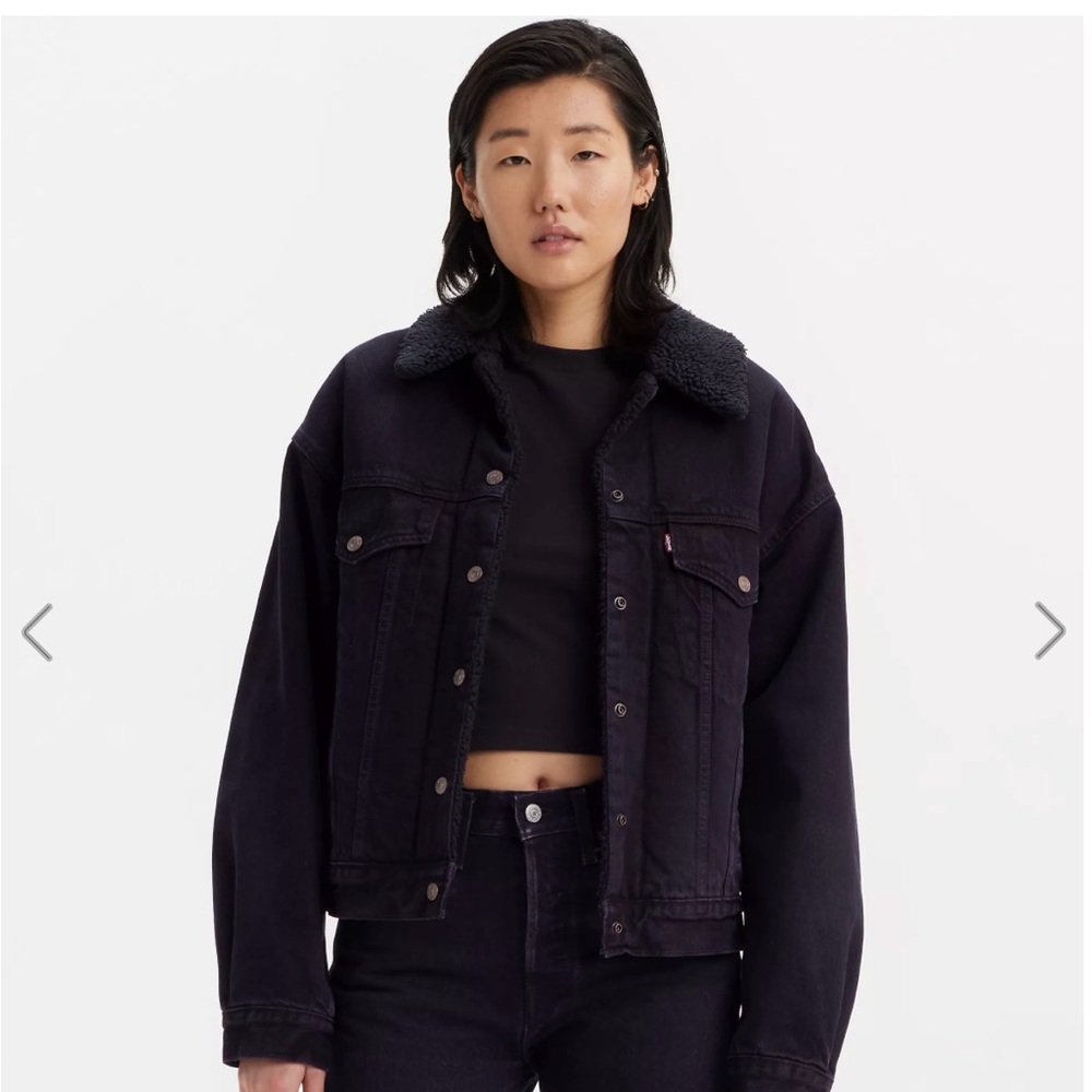 Unisex 90’s Sherpa Trucker Jacket (Dark Art) M
